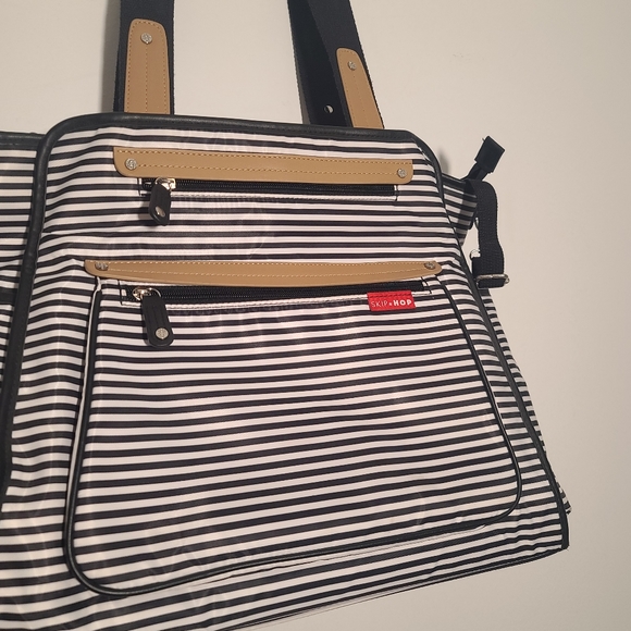 Skip hop Grand Central take it all black and white striped diaper baby bag - Picture 2 of 11